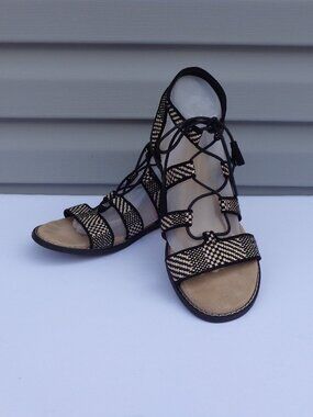 Old Navy Gladiator Black White Woven Lace up Flats Women's Sandals Size 10